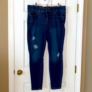 ✨Bombshell skinny jeans